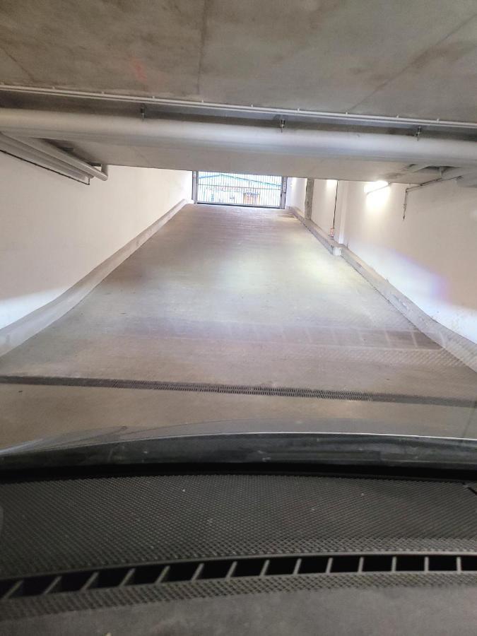 Appartement Iii 2 Pièces, Neuf 200 M De Gare Parking Netflix Evry *